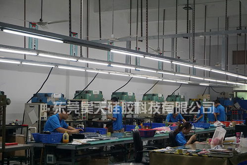 匠心独运 多色硅胶相框的独特工艺与技术开发